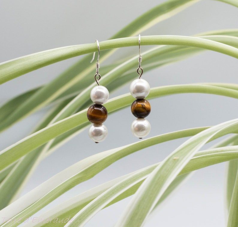 Tiger/'s Eye and Mother-of-pearl earrings