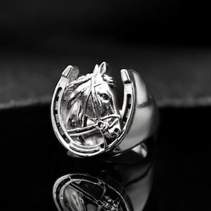 925 Sterling Silver Horse Head in Horseshoe Ring, Horse Ring, Lucky Horseshoe, Lucky Animal Jewelry Gift for Him