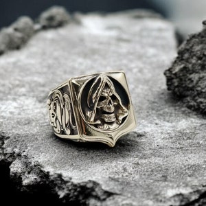 Anello in ottone Santa Muerte, gioiello con teschio gotico, regalo per lui