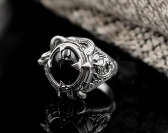 Sterling Silver Onyx Horse & Snake Ring: Lucky Horseshoe Jewelry