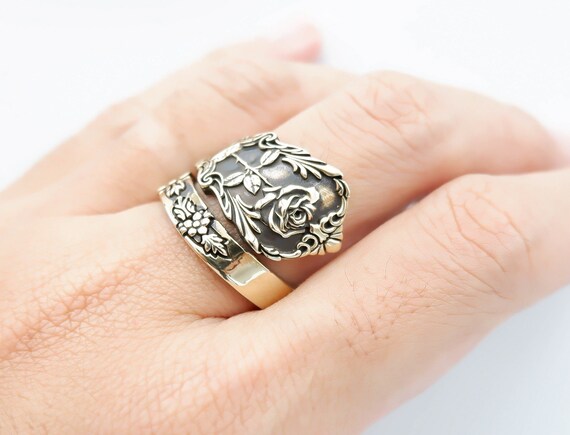 フローラルな真鍮リング、ローズフラワージュエリーギフト - Etsy 日本