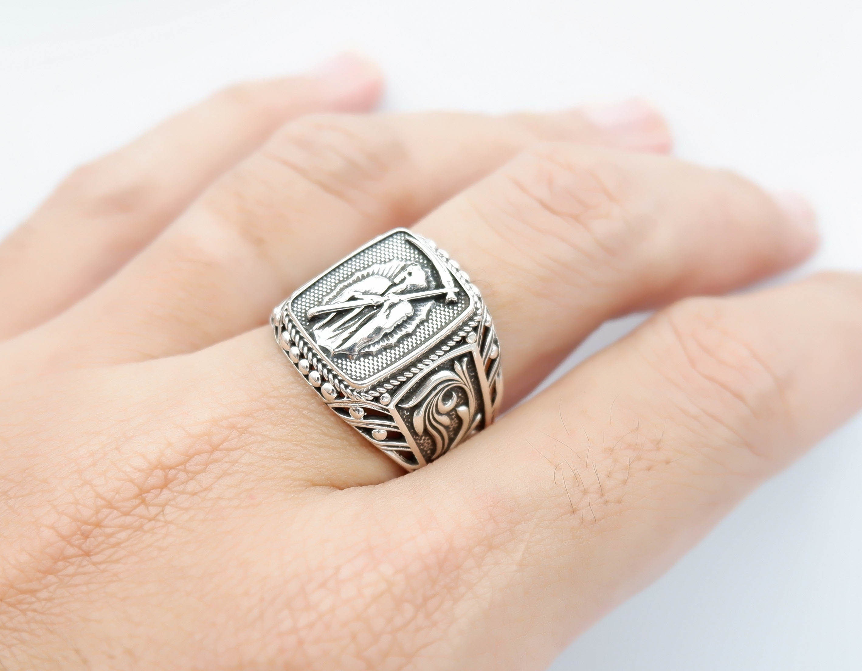 Anillo de plata de ley 925 con diseno de Santa Muerte para hombre y mujer joyeria mexicana del dia de los muertos Etsy Mexico