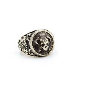 Anello vegvisir bussola vichinga et teschio in argento sterling