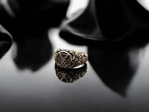 Sigil of Lucifer Ring, Occult Goth Gothic Devil Seal of Satan Ring, Amulet Ring Protection Brass Jewelry Gift for him