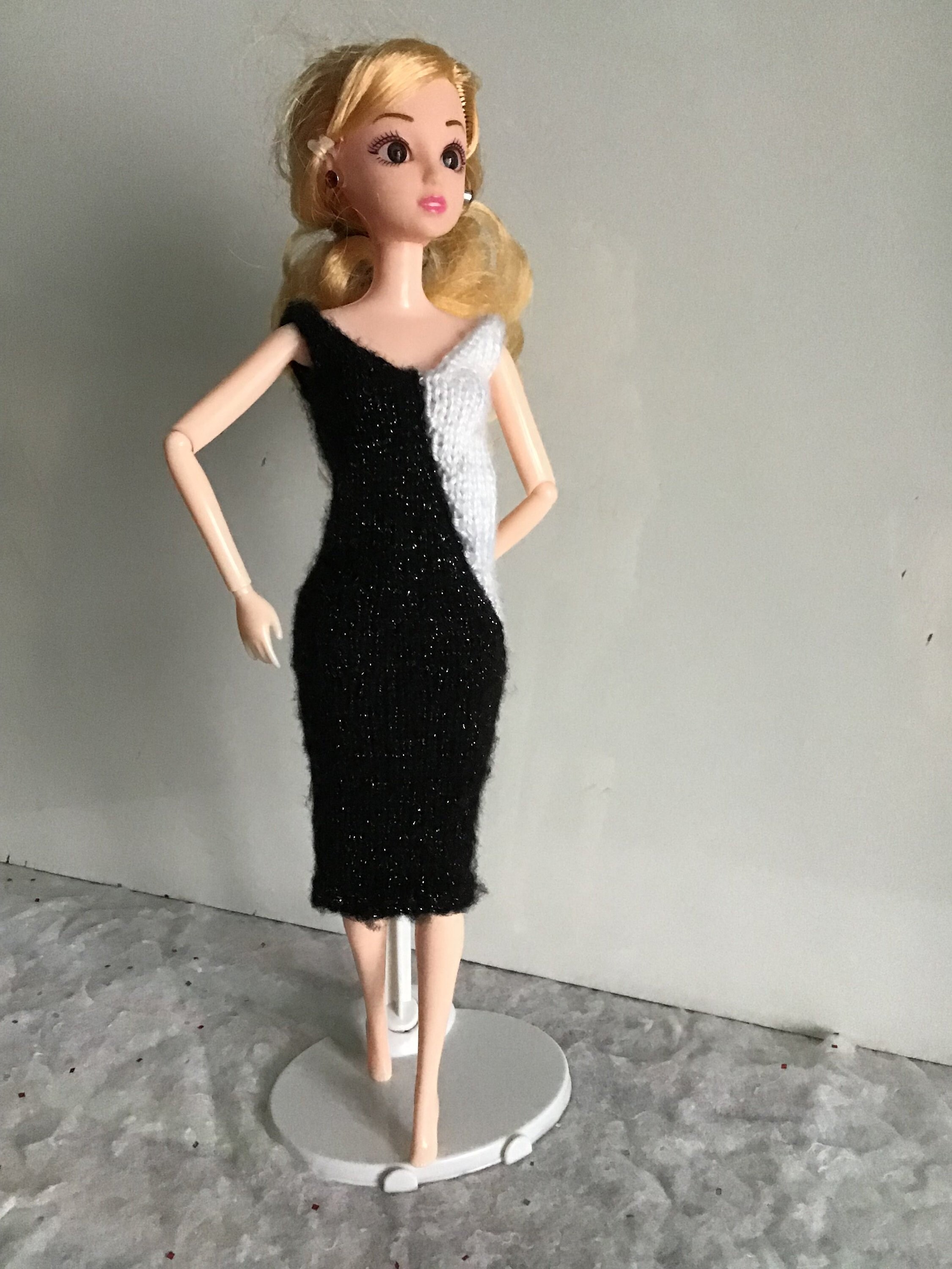 Barbie dress please Clearance