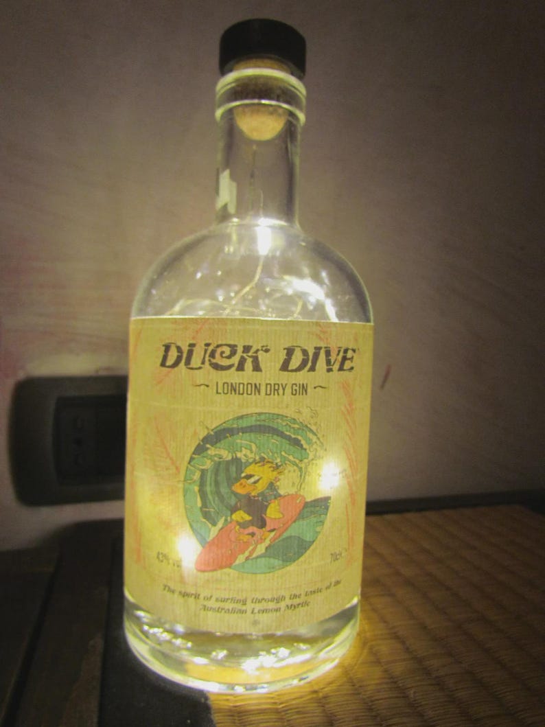 LED gin bottles with USB cable (Tanqueray, Tanquerat Ten, Tanqueray Sevilla, Absolut Vodka LGBTQ, Espolon, Nikka, Silent Pool, Vermouth) Duck Dive Gin