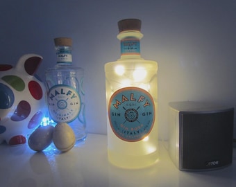 LED gin bottles with USB cable (Bombay Gin, Gin Mare, Z44 Gin, Sipsmithgin, Atopia, Duck Dive Gin, Bepin de Eto, Amaro Farmily)