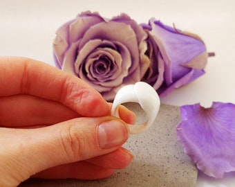 Ring porcelain white small (Size 5)