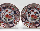 A Vintage Pair of Modern Oriental Imari Pattern Style Plates 6 quot (17 cm) signed