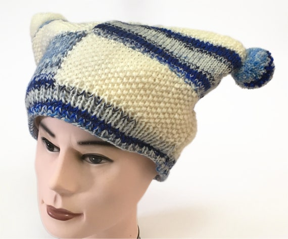 skiing bobble hat