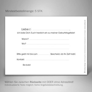 Op de afbeelding: Een blanco witte uitnodigingskaart met de tekst "Liebe(r) ich lade Dich/Euch herzlich ein zu meiner Geburtstagsfeier!"  De kaart heeft regels om de datum, tijd, locatie en contactgegevens in te vullen. De tekst "Mindestbestellmenge: 5 STK" staat bovenaan de kaart. De tekst "W&auml;hlen Sie zwischen R&uuml;ckseite mit ODER ohne Adressfeld! Individualsierte Texte m&ouml;glich: Siehe Angebotsbeschreibung." staat onderaan de kaart.