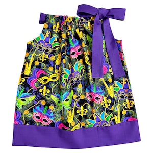 Robe taie d&#39;oreiller fleur de lys/mardi gras ~ robe de carnaval ~ robe de défilé ~ robe de fille ~ robe pour tout-petit ~ robe de mardi gras