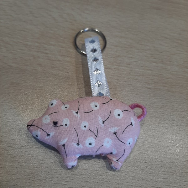 Porte clé "petit cochon rose" en tissu