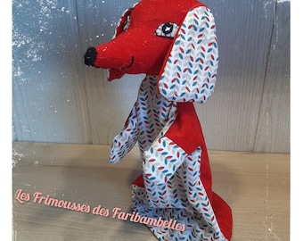 Marioneta de perro salchicha de tela roja para contar cuentos: idea de regalo para niños.