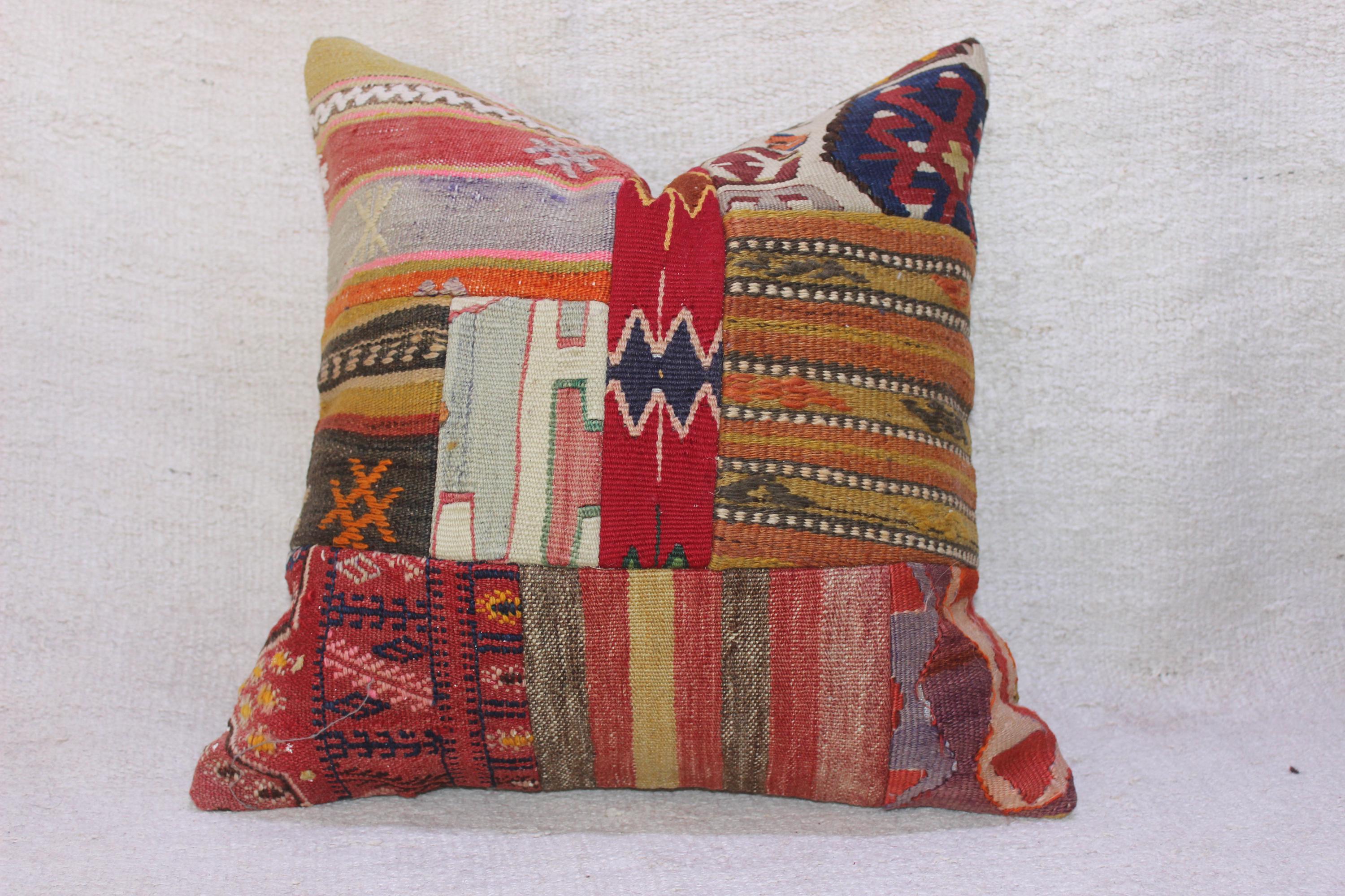 ハンドメイドパッチワークラグピロー：ヴィンテージトルコウール