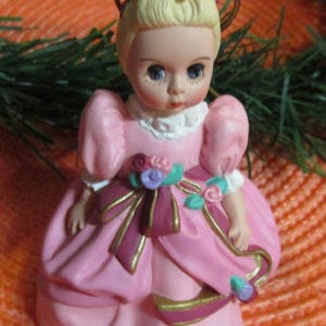 Hallmark Cinderella Madame Alexander Ornament 1995