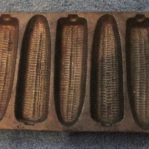 Cast Iron Cornbread Muffin Pan made in Taiwan