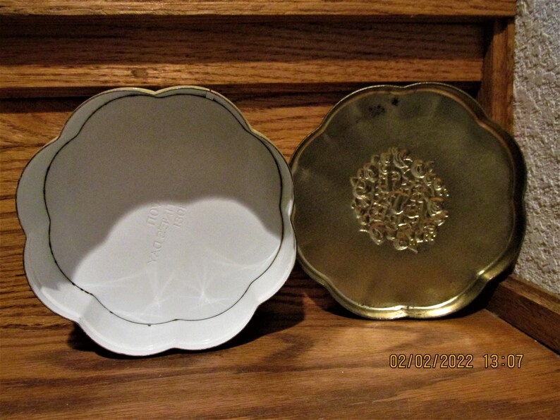 Avon Valentine Day 1981 Sweet Sentiments Tin With Lid Granny Core - Etsy