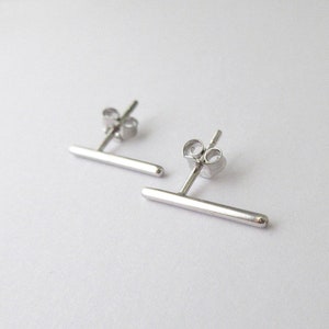 925/1000e silver thin line bar stick stud stud earrings image 2