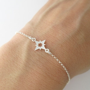 Minimalist delicate North Star motif fine bracelet in 925 silver