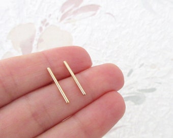 750/000 18 carat gold-plated stud earrings