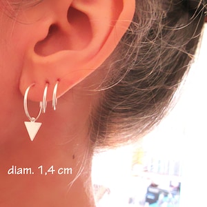 Fine hoop earrings with triangle rings in 925/1000 silver