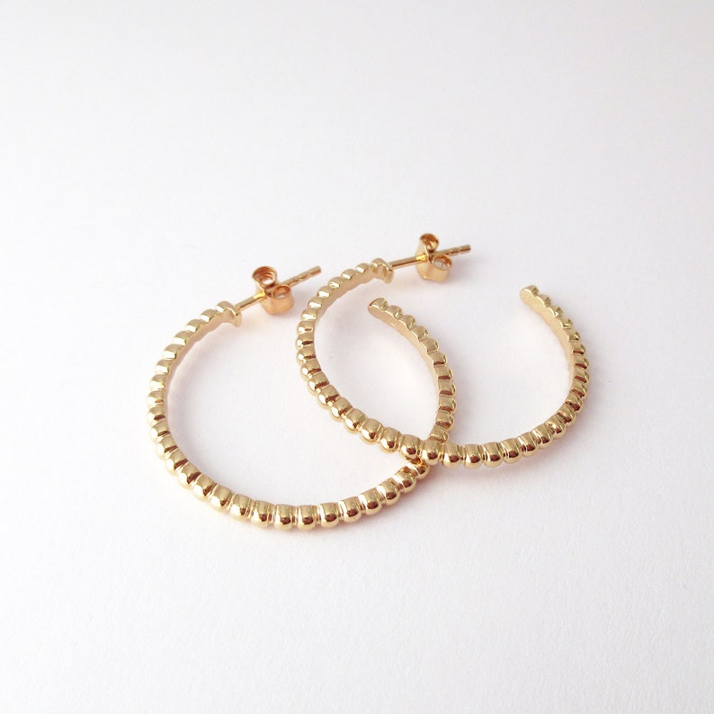 2.8 cm Worked hoops beaded in plated gold 18 k 700000 diam