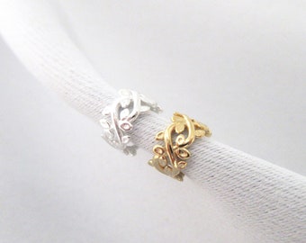 Small cartilage ear-cuff ear ring with leaf pattern in 925/1000 silver or gold plated