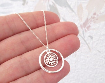 Collier pendentif double cercle et rosace en argent 925/1000e