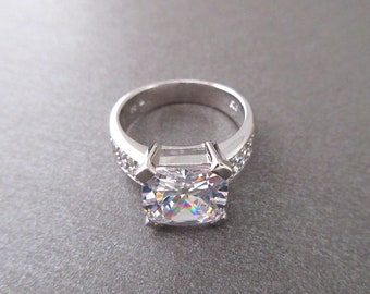Bague solitaire argent et zirconium femme - France