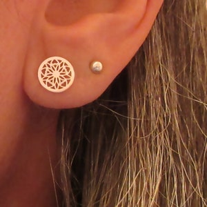 Boucles d'oreilles mini puces rosace argent 925/1000e image 4