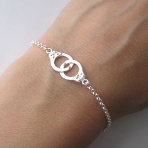925/1000 silver handcuff motif bracelet