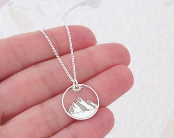 Pendant necklace mountain landscape travel globetrotter silver 925/1000e