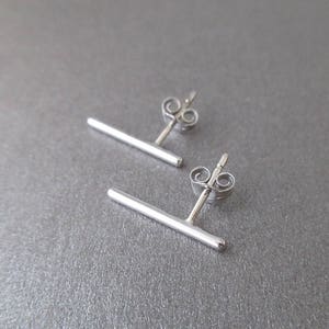 925/1000e silver thin line bar stick stud stud earrings image 4