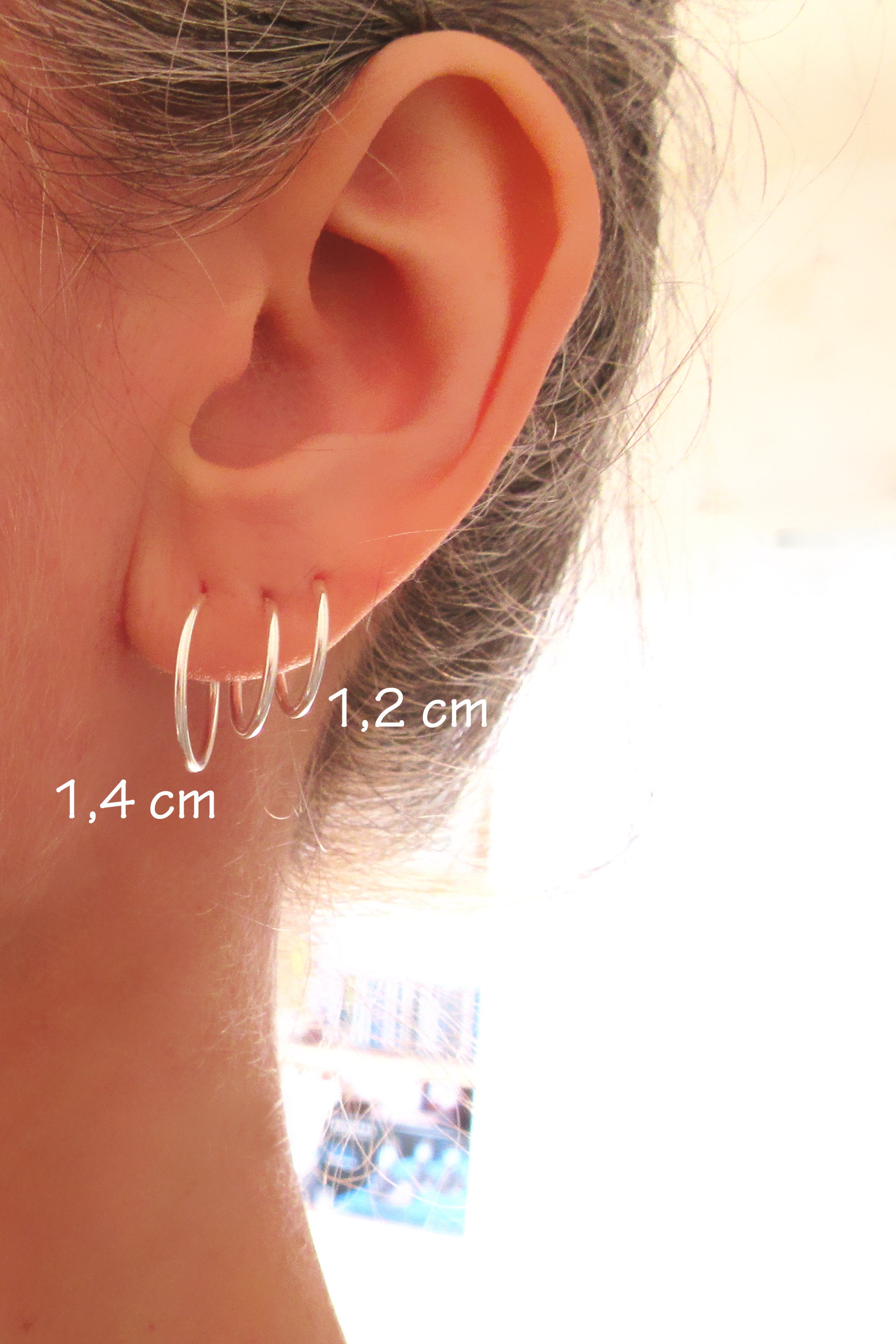 2 cm hoop earrings deals