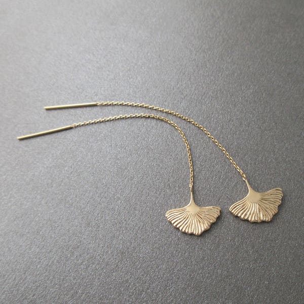 Boucles d'oreilles traversantes chaînes pendantes feuille de ginkgo plaqué or 750/000 Elianor Bijoux