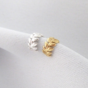Bague d'oreille petite manchette de cartilage ear-cuff motif feuilles de laurier en argent 925 ou plaqué or