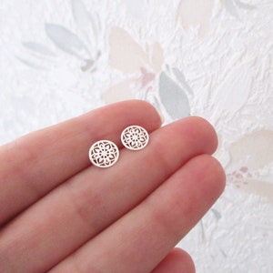 925/1000th silver mini rosette chip earrings