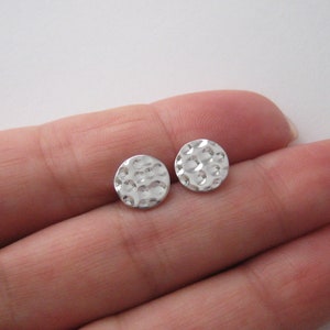 925 silver hammered round circle chip stud earrings