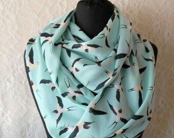 NEW FAT FACE PURPLE SWALLOW BIRD PRINT SCARF