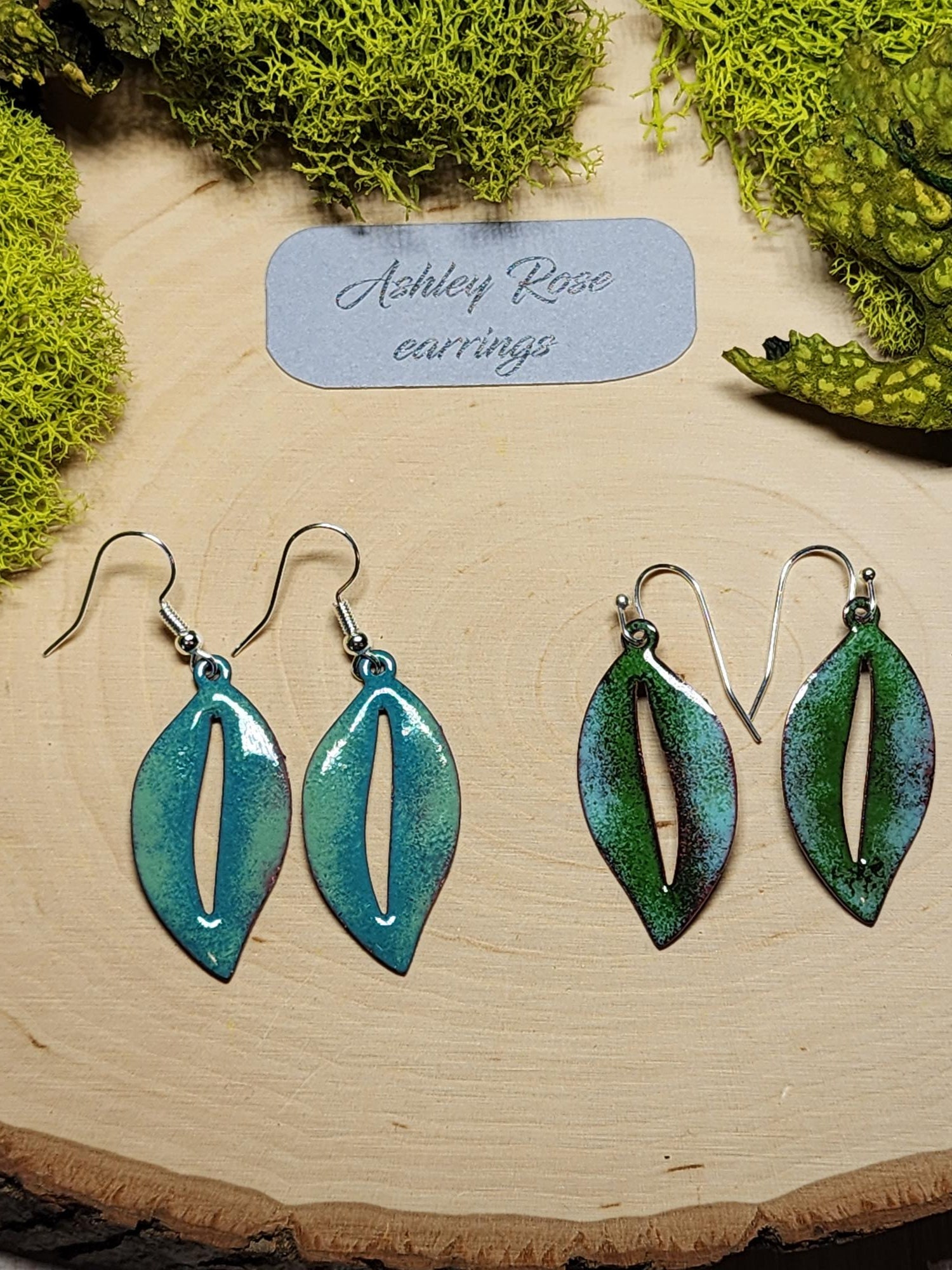 Palm Leaf with Shades of Green - Thumbnail 2