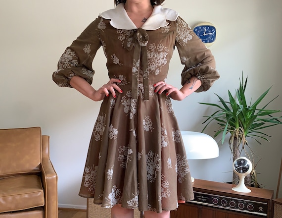 70’s does 40’s cotton dress with balloon sleeves &