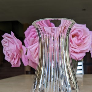 SAINT LOUIS Charming Antique Vase In Cut Crystal - Sign