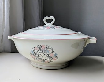 Theodore Haviland Limoges Porcelain Covered Vegetable Bowl With Floral Pattern