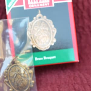 Hallmark Miniature Keepsake Ornament &quot;Brass Bouquet&quot; Vintage Christmas Tree Decor