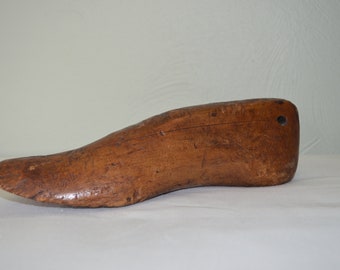 Vintage Wooden Shoe Mold Unmarked Handmade Carved Shoe Makers Repair Shoe Form Rustic Primitive Home Decor Shoe Collector Item