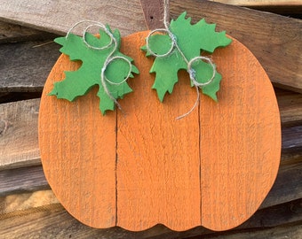 Rustic wooden pumpkin decorated wall hanging, wooden pumpkin, pumpkin decor, fall decor, Thanksgiving decor, fall wall hanging, door hanging