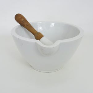 Old apothecary mortar in white marble 25X25X14 cm 9.84X9.84X5.51 &quot;