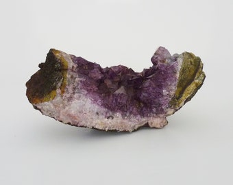 Raw piece of Amethyst from Uruguay. 2.3kg