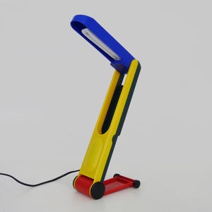 Postmodern desk lamp by Benetton, Memphis Style Italy 1980s